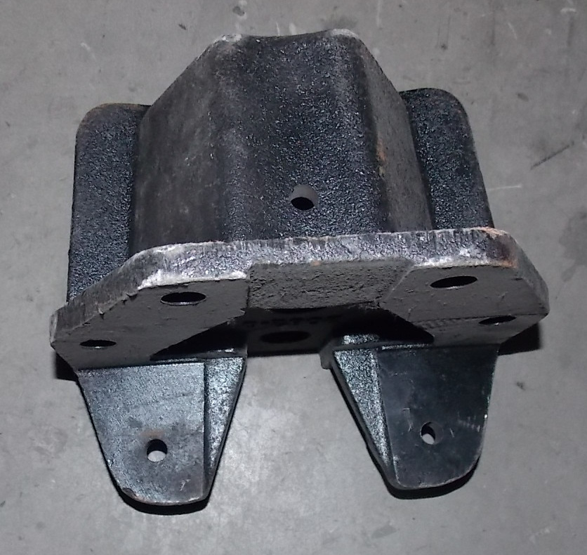 Кронштейн крепления задней пружины