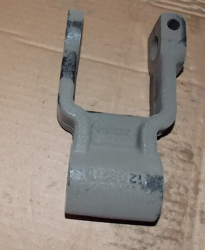 Rear spring hoist assembly-1