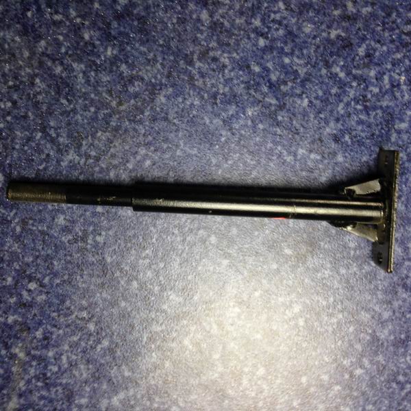 Rear stabilizer rod hanging rod