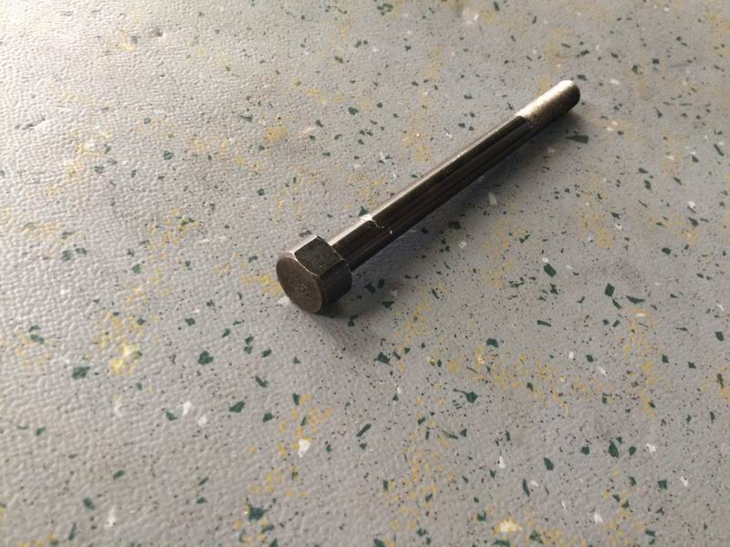 Steel leaf spring center bolt; M12*1.5*154-1