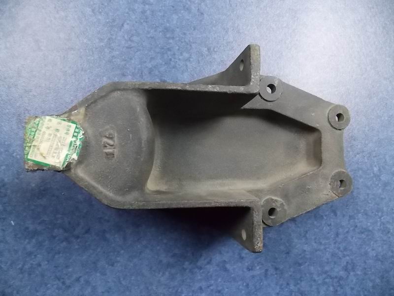 Rear fixed end bracket (rear front)