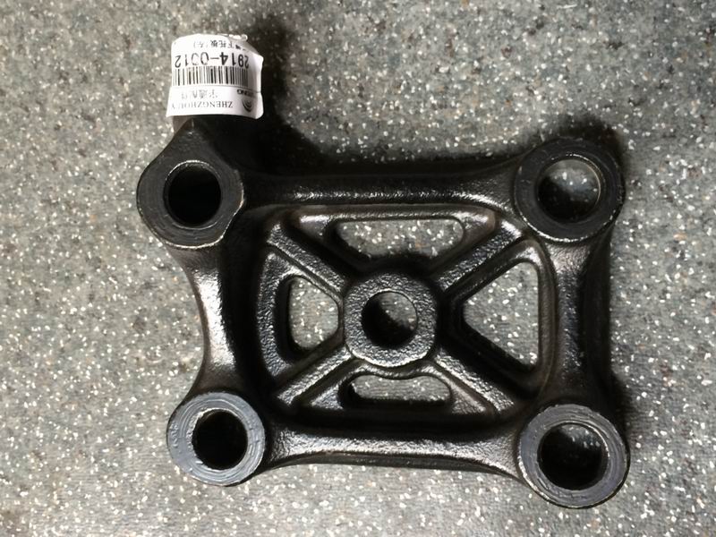 Rear leaf spring bracket