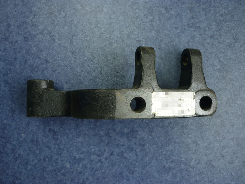 Lower left bracket of shock absorber-2