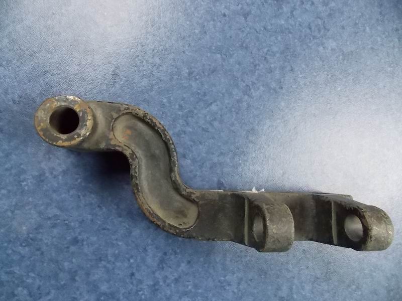 D Lower left bracket of rear shock absorber-1