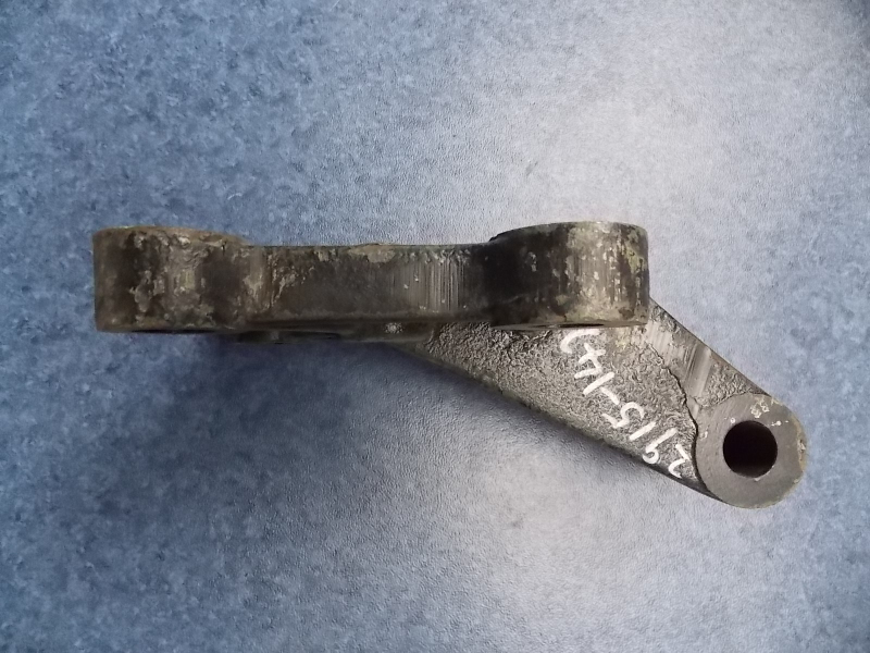 Lower left bracket of rear shock absorber-1