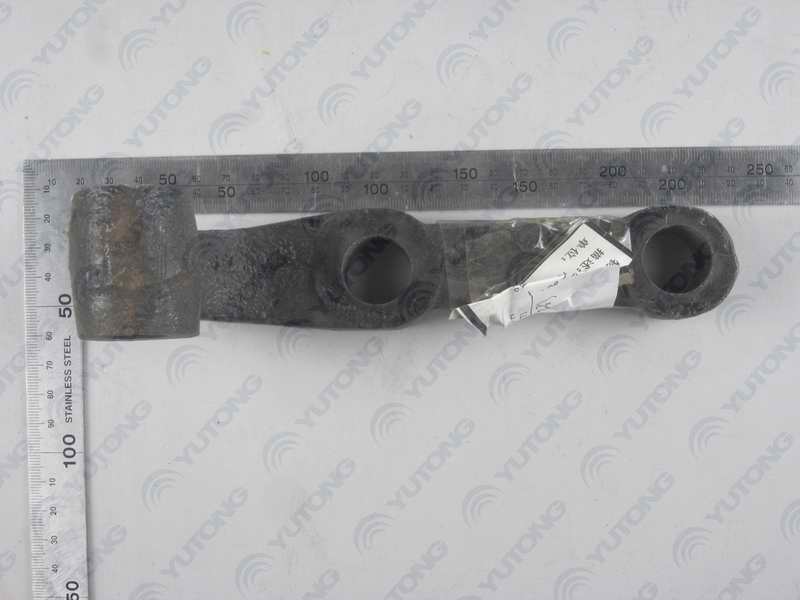 Нижний кронштейн заднего амортизатора правый-2