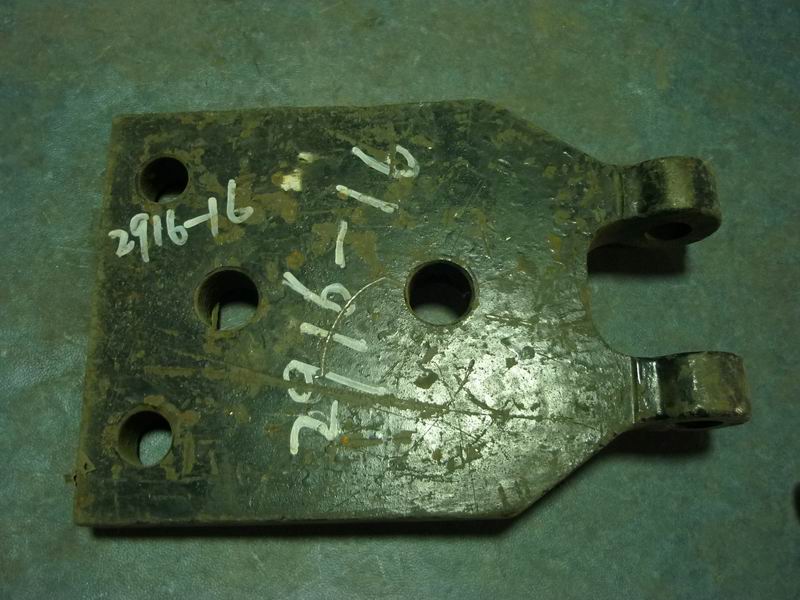 D Кронштейн заднего поперечного стабилизатора