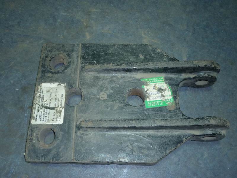 D Rear transverse stabilizer bracket-1