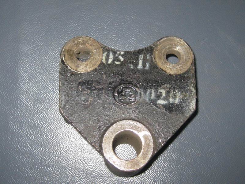 Stabilization rod bracket (round bushing)-1