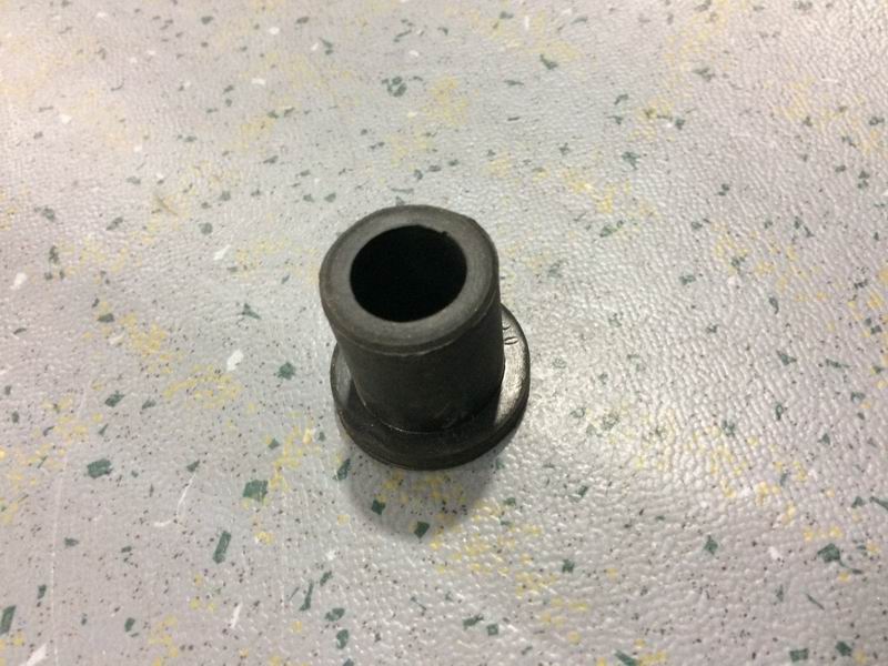 Втулка штанги горизонтальной стабилизации стрелы; резина