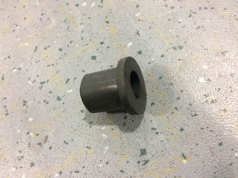 Втулка штанги горизонтальной стабилизации стрелы; резина-1