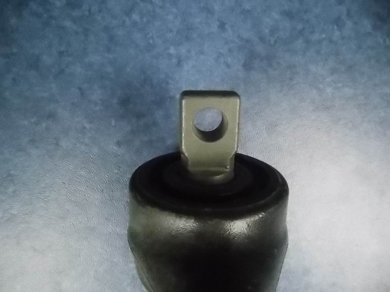 Longitudinal thrust rod-down-1