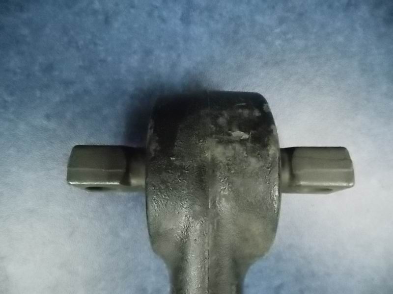 Longitudinal thrust rod-down-2