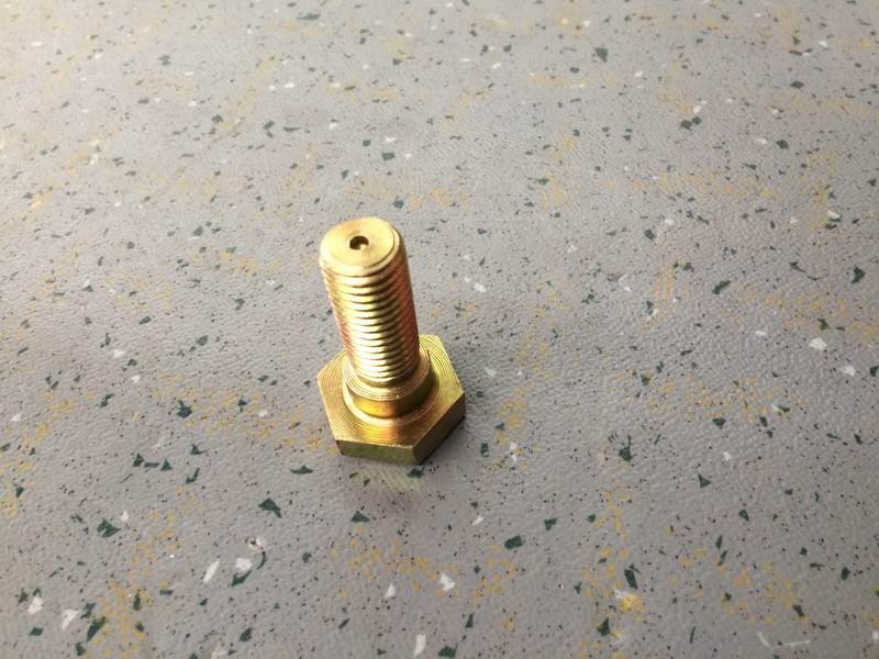 Болт с шестигранной головкой М 18 *2.5* 50 ; Уровень 10 .9-1