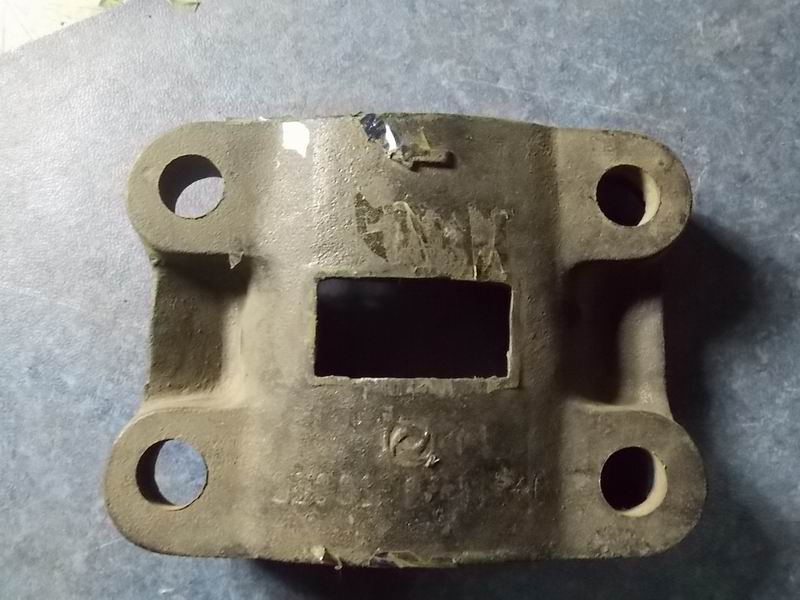 Rear U-bolt base plate universal