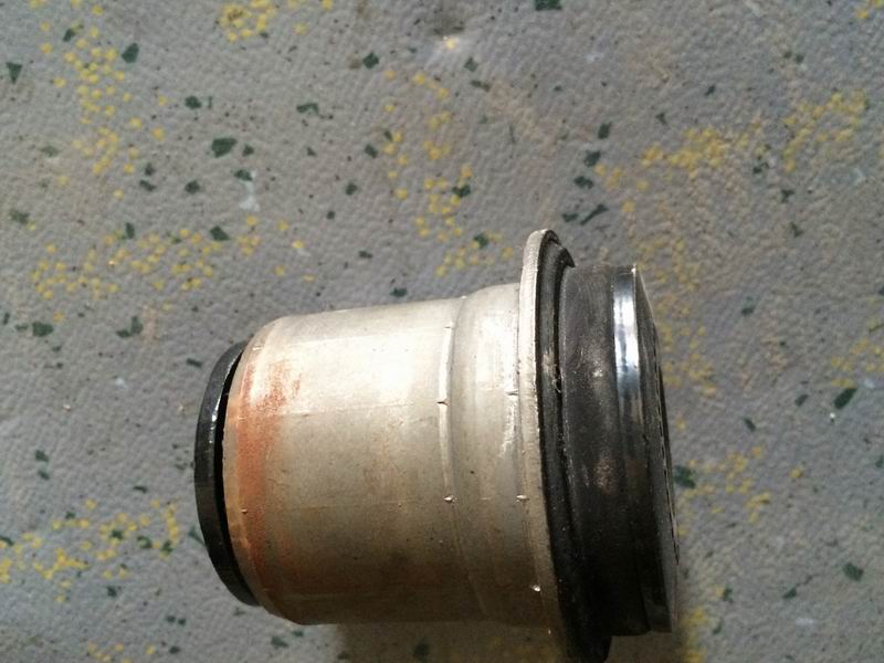 Bushing, hem arm behind, 51*18.5,68-1