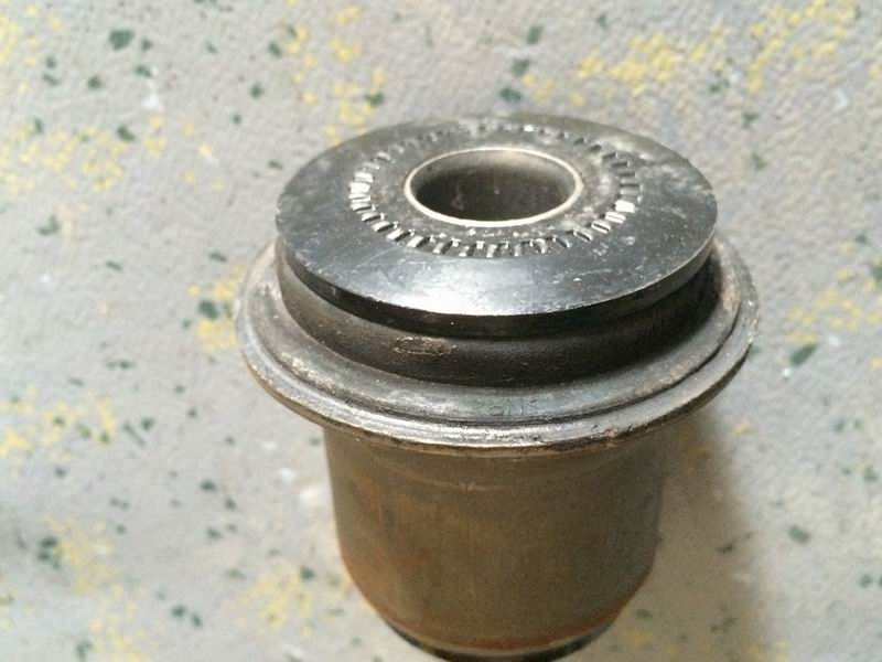 Bushing, hem arm behind, 51*18.5,68