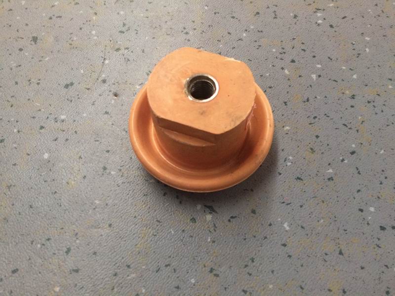 Mushroom insulator M16