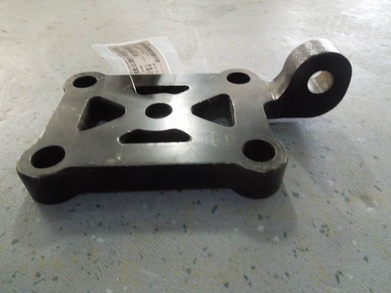 Rear leaf underspring pallet (right piece), with vibration absorber bracket-1