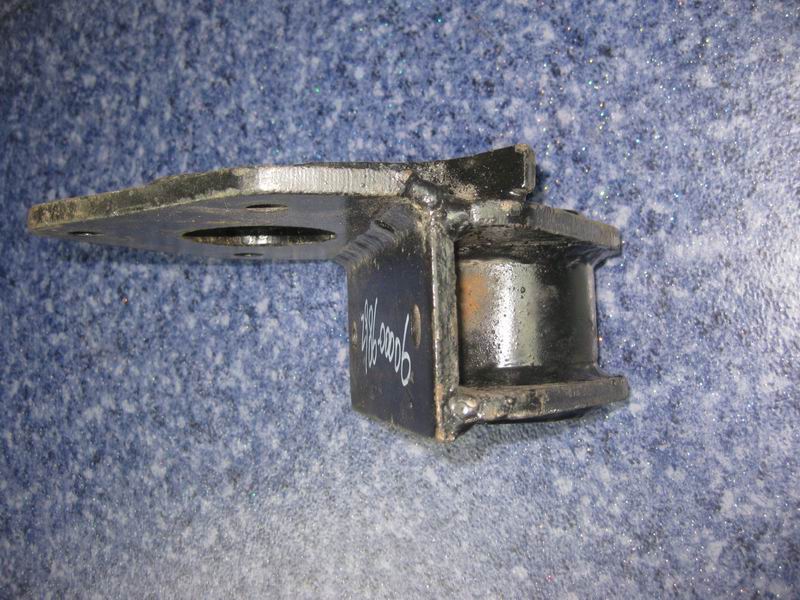 D Front leaf spring hoisting end bracket Φ20-75 (process 30)-1