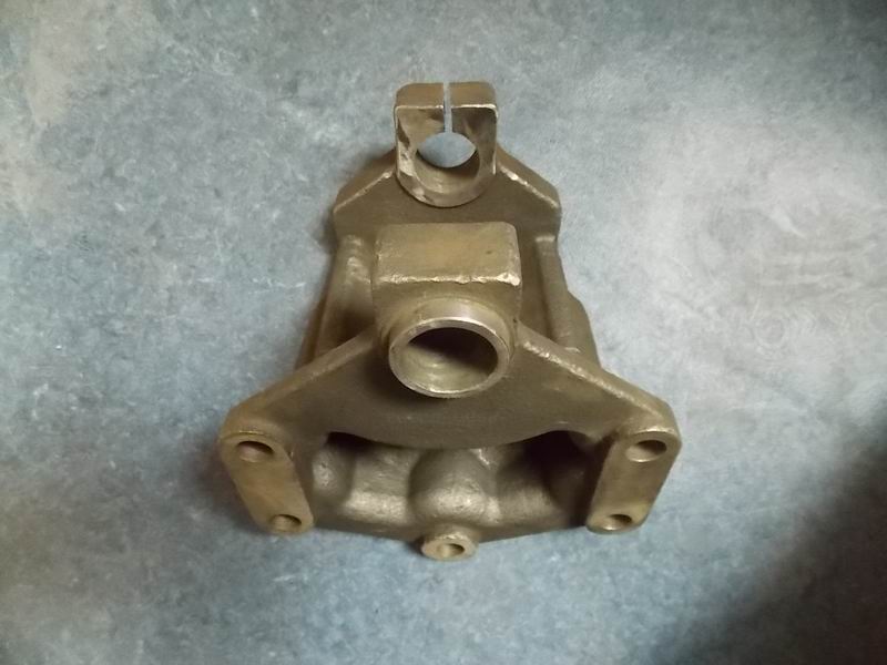 Leaf spring fixed end bracket Φ35-100 (before 20); without paint-1