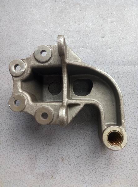 Leaf spring fixing bracket (right) Φ30-90 (process 20); without paint