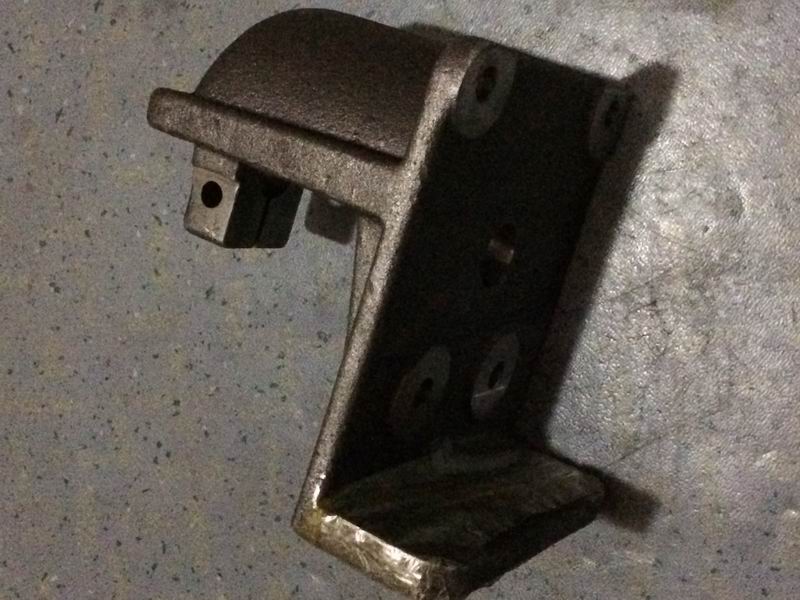 Front steel plate spring fixed end bracket-1