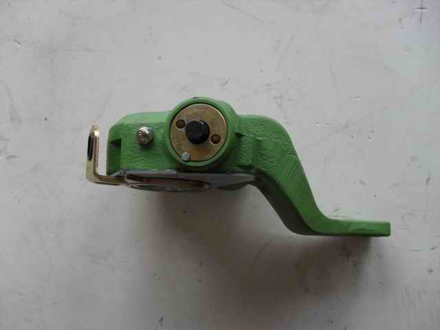 Right automatic adjustment arm