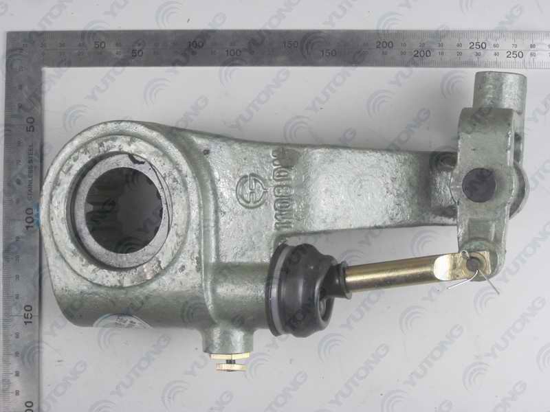 D Automatic adjustment arm on the left front