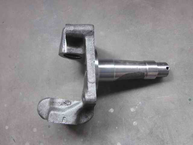 Right turn knuckle assembly