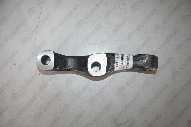 Left horizontal pull rod arm