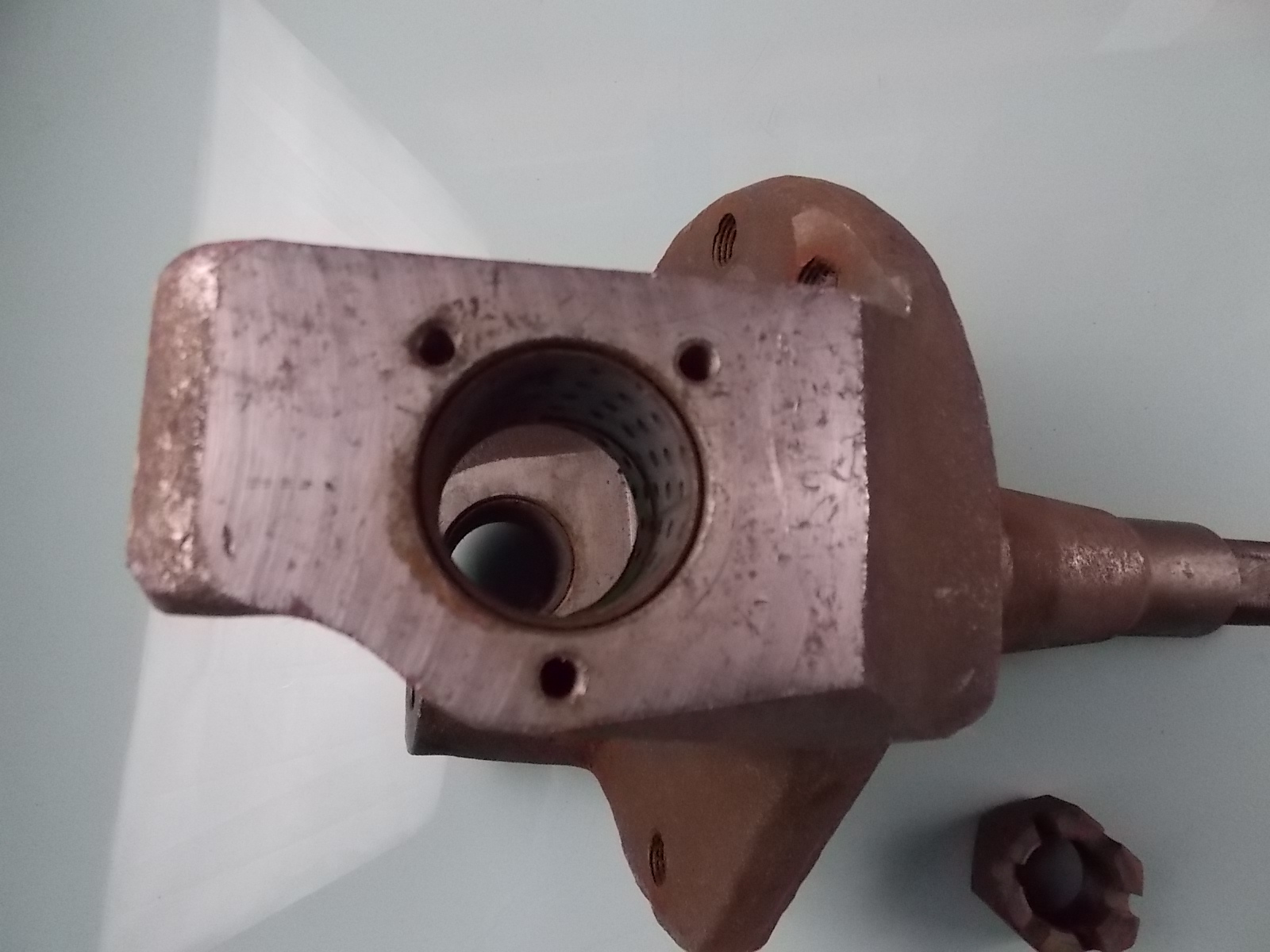 Steering joint left 80Q11-5