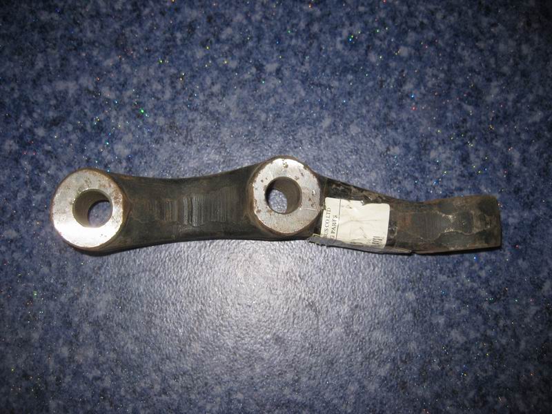 Правый поперечный рычаг-1