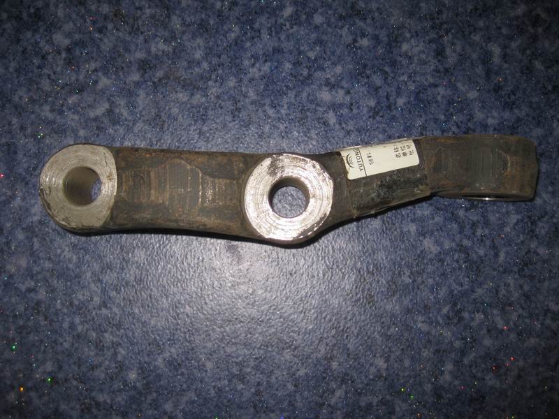 Правый поперечный рычаг-2