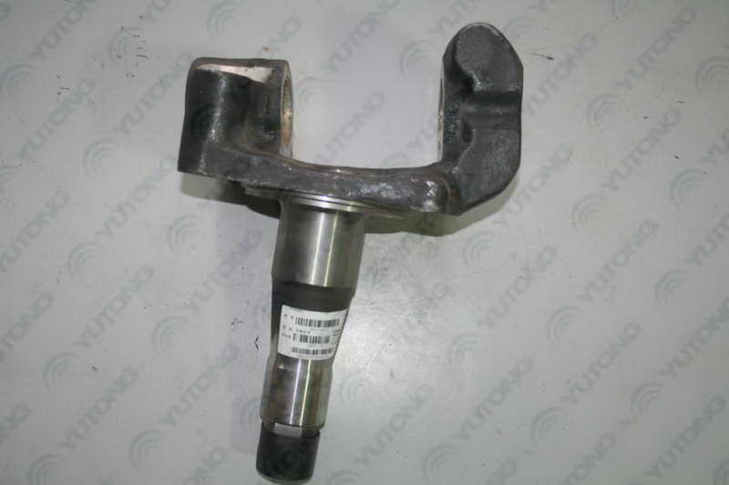 Поворотный кулак правый в сборе