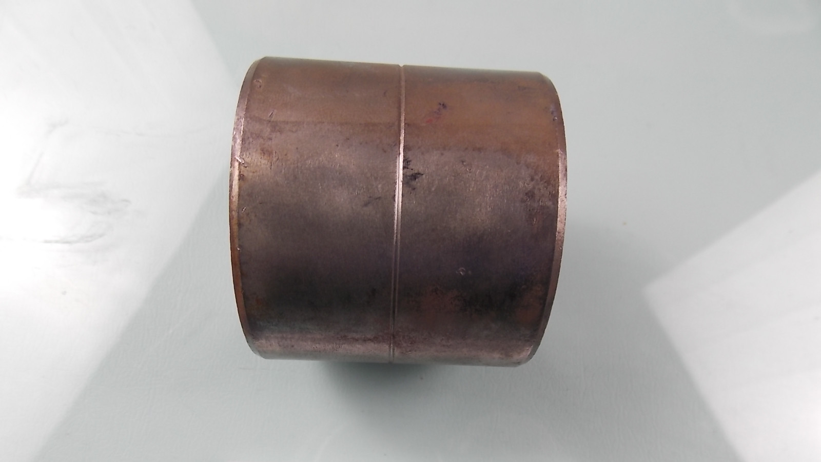 King pin bushing-top