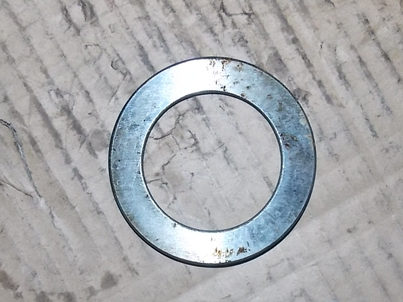 Регулировочная прокладка рулевого шарнира