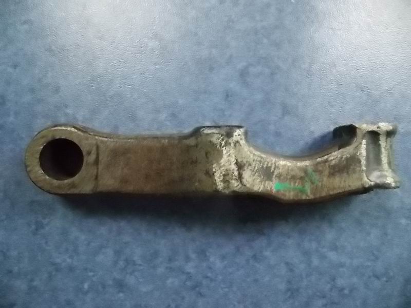 Right cross-lever arm