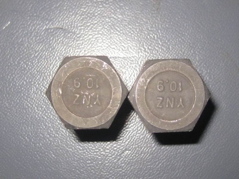 Steering knuckle bolts-2