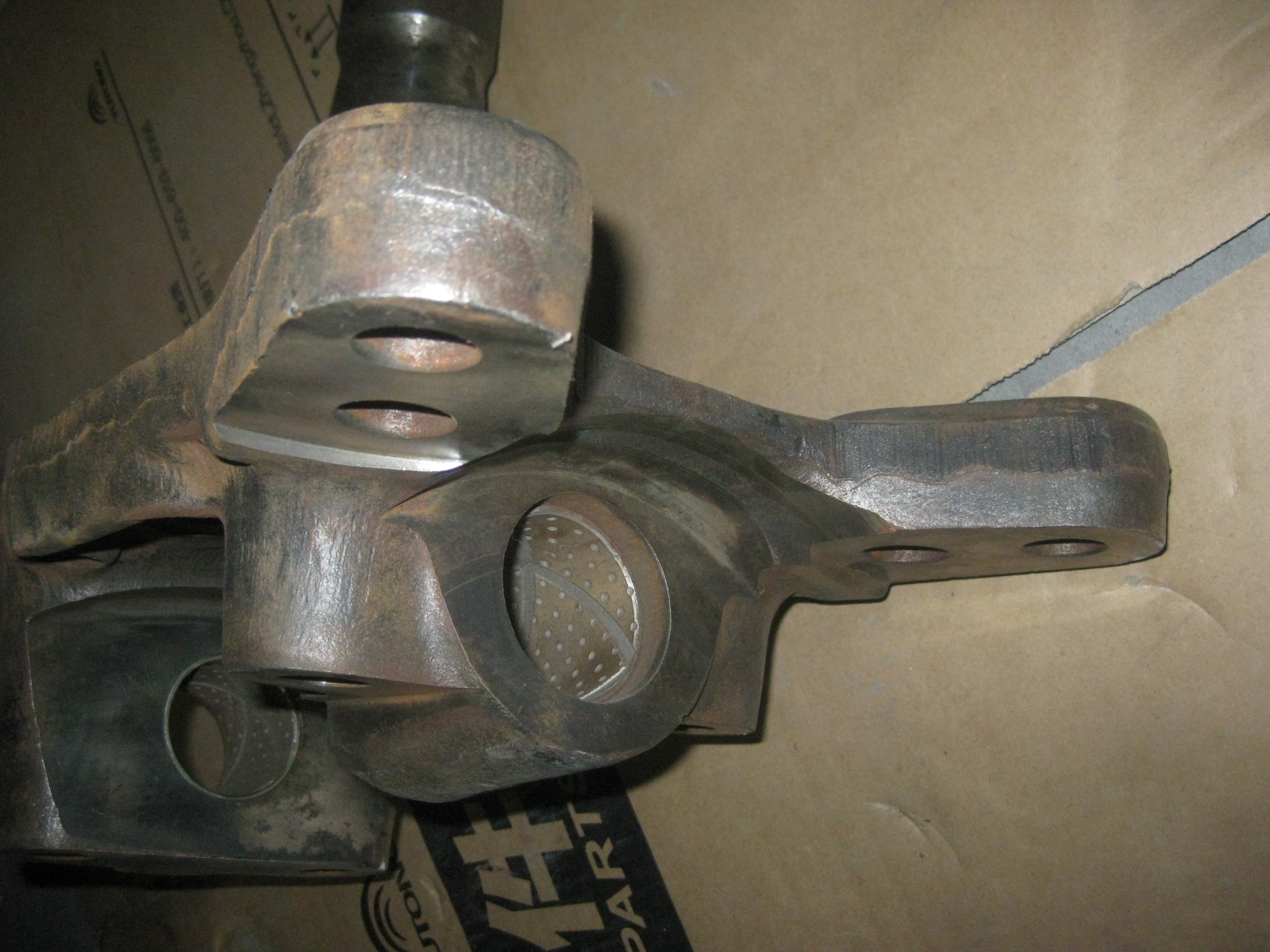 Рулевой шарнир-1