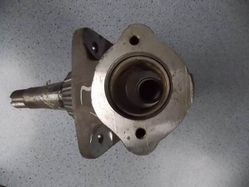 Поворотный кулак правый в сборе-2