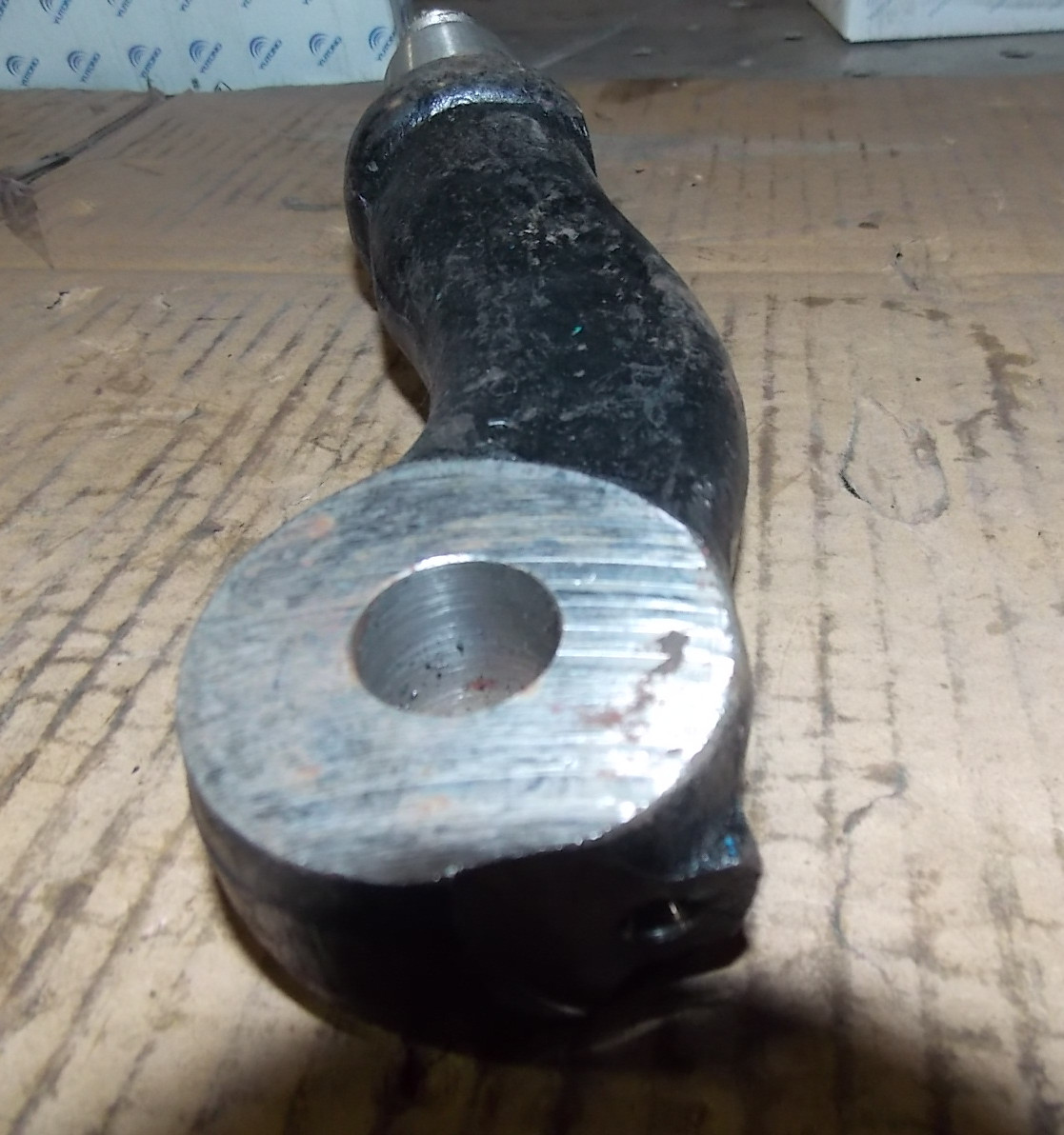 Рулевое управление прямо, рука вправо-1