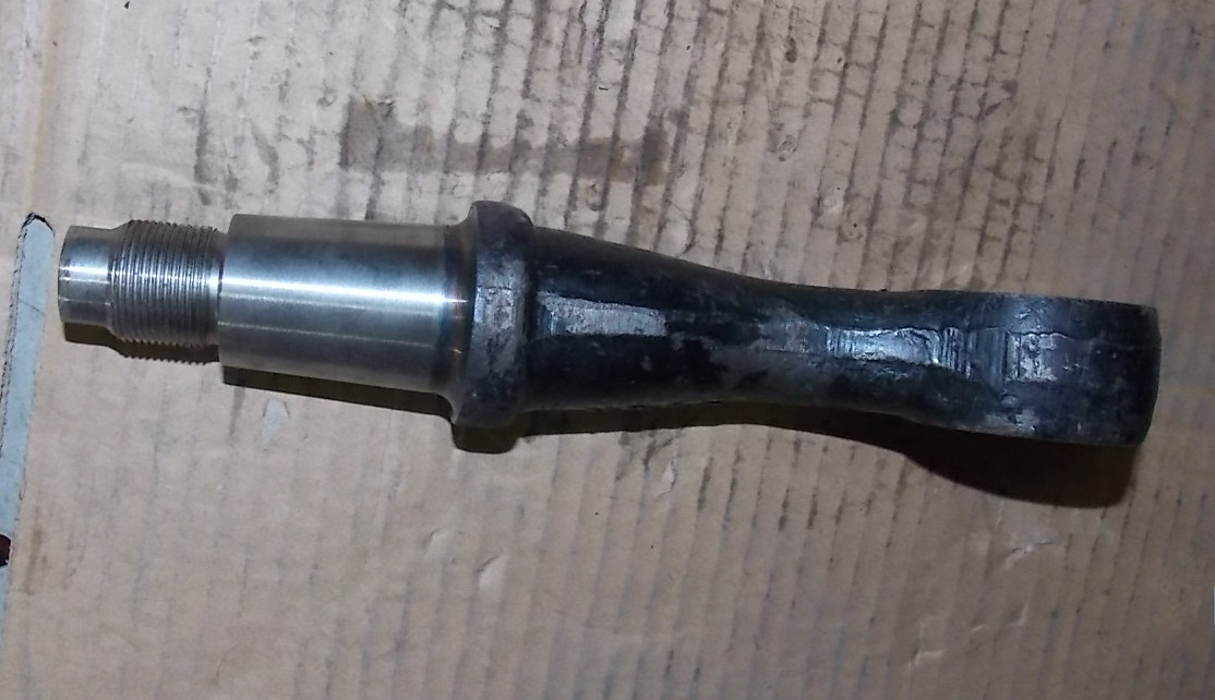 Рулевое управление прямо, рука вправо-2