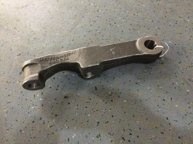 Right cross-lever arm