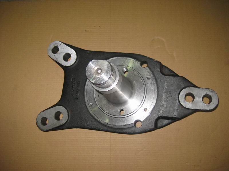 Right turn knuckle assembly