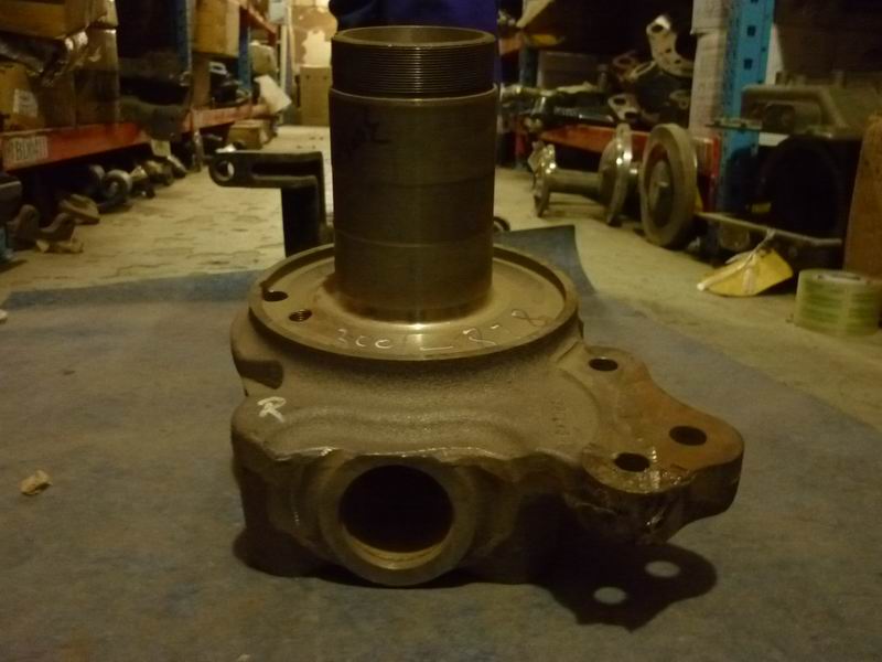 Рулевой шарнир правый-3