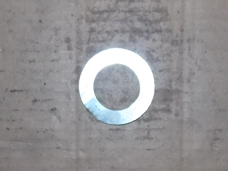 Регулировочная прокладка рулевого шарнира