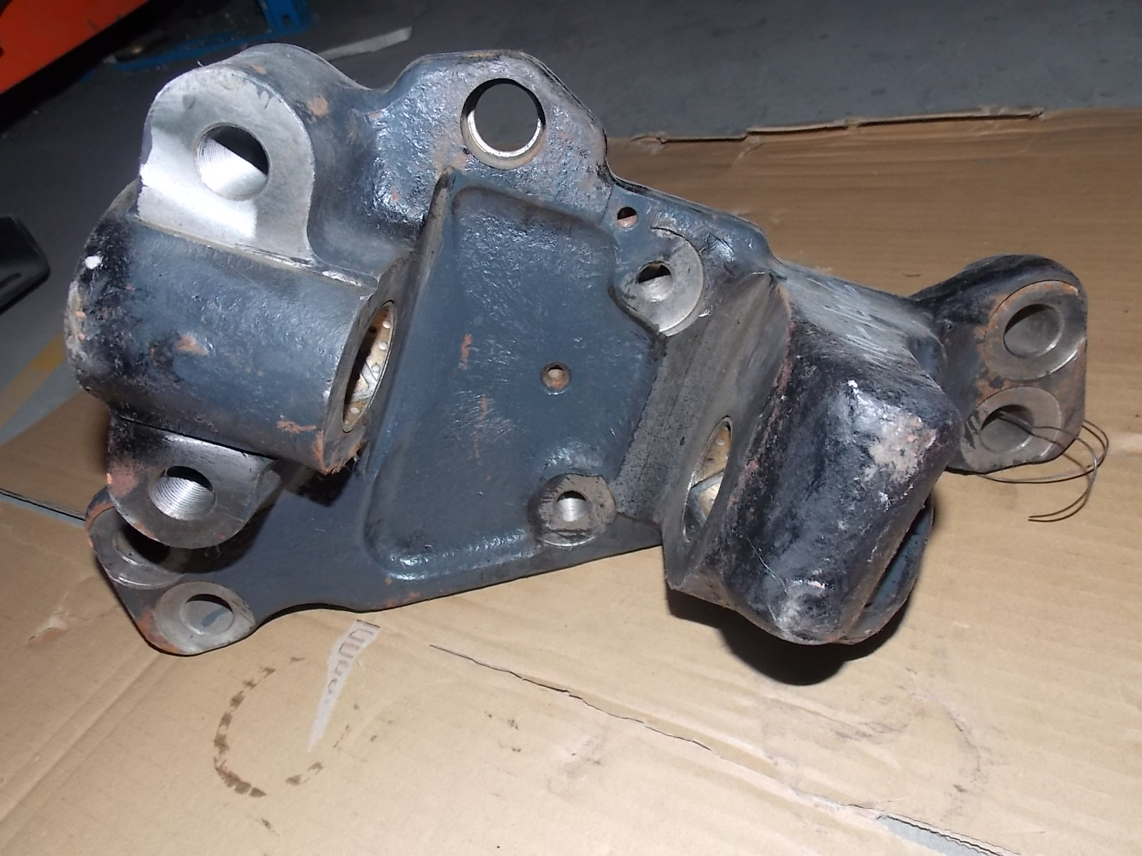 Right turn knuckle assembly-1