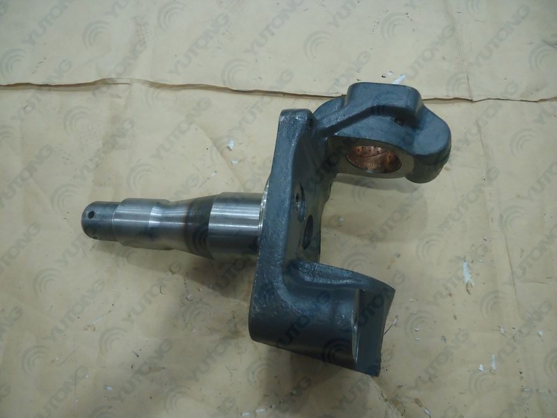 Right turn knuckle assembly