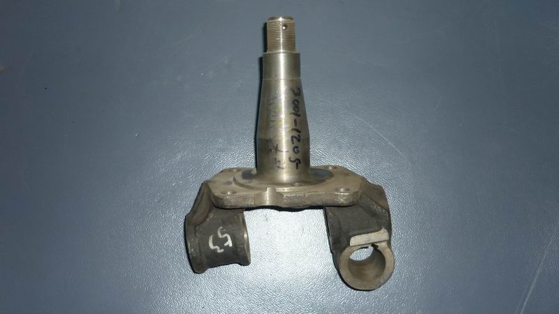 Рулевой шарнир в сборе-правый; с канавками для ключей